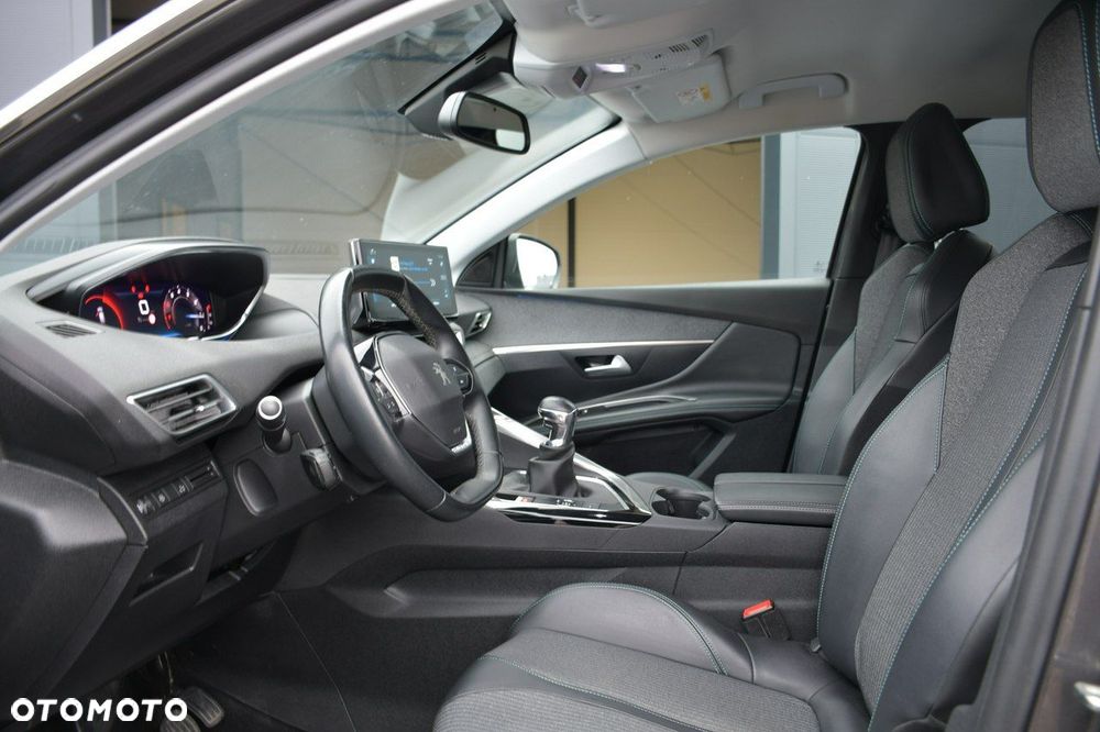 Peugeot 3008 1.2 PureTech Allure S&S - 10