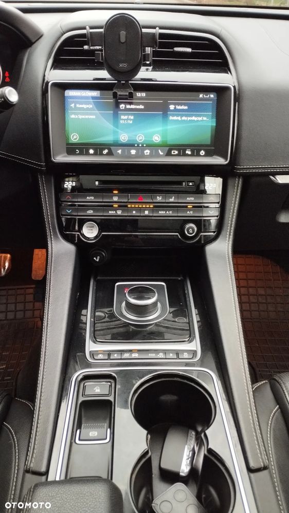 Jaguar F-Pace 2.0 i4D AWD R-Sport - 13