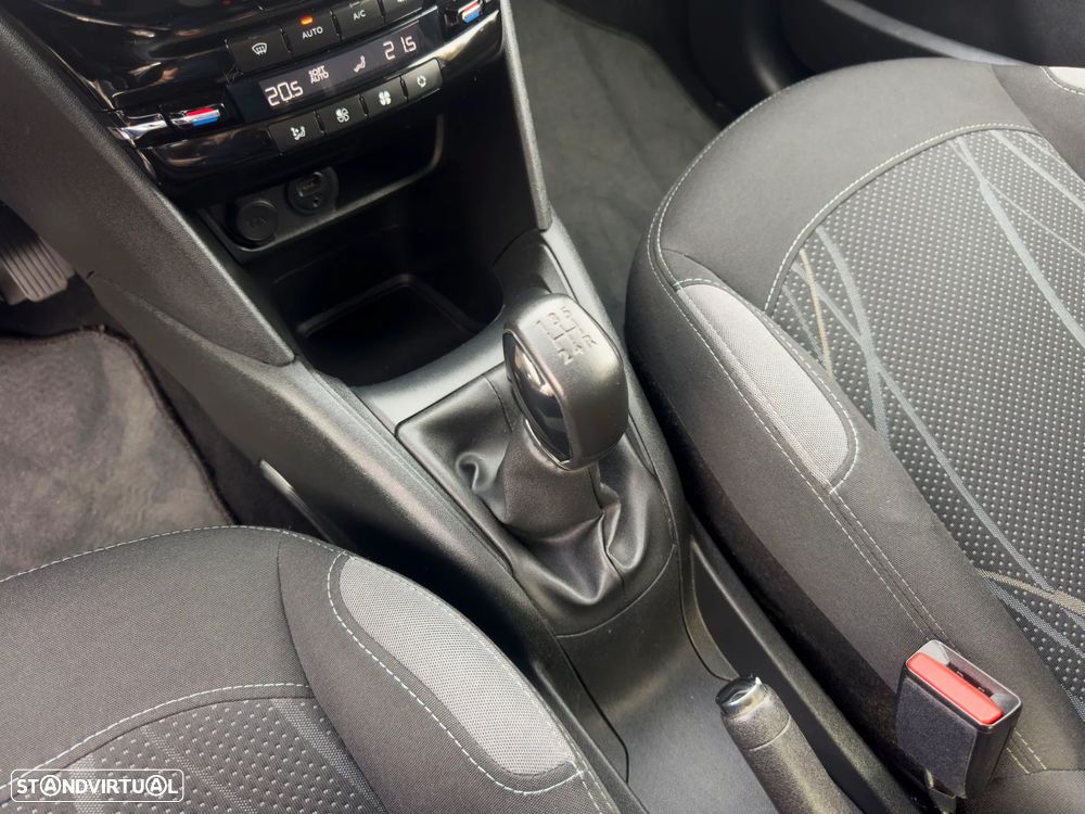 Peugeot 208 HDi 68 Access - 23