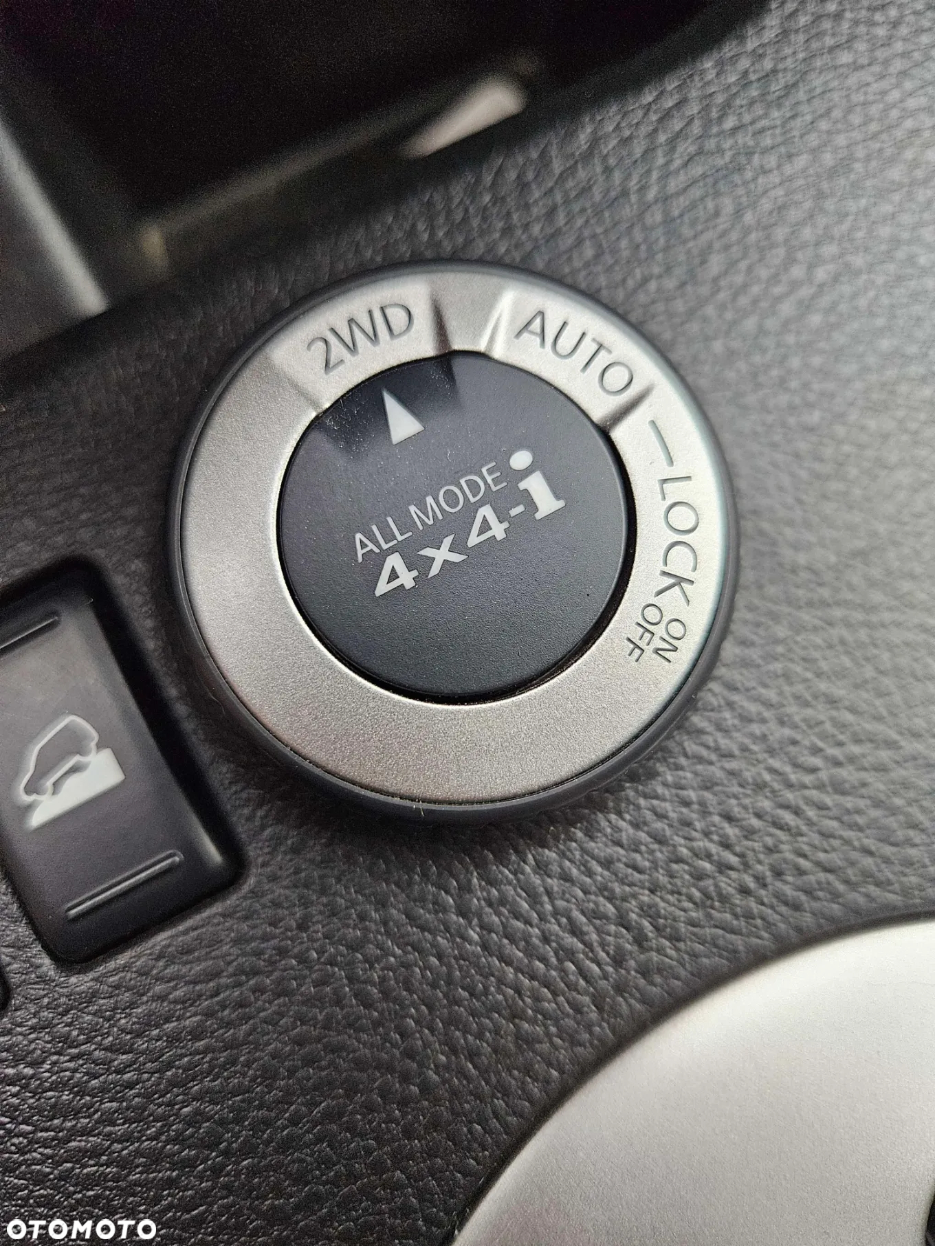 Nissan X-Trail 2.5 4x4 CVT-Automatik SE - 21