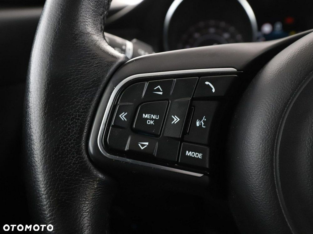 Jaguar E-Pace P200 AWD - 32