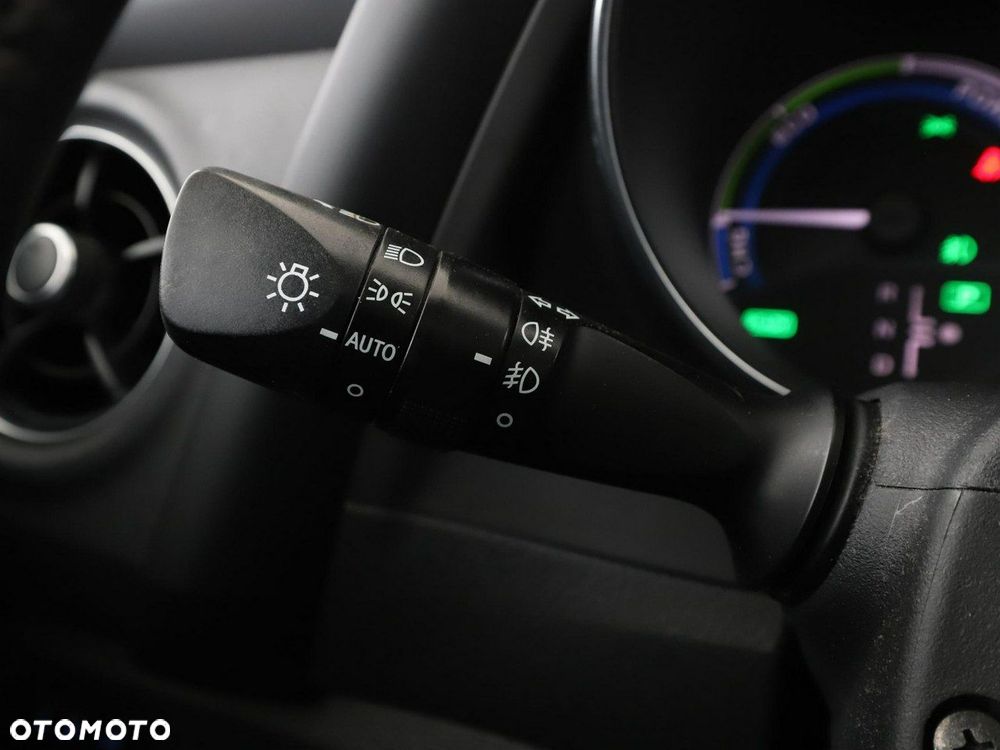 Toyota Auris Hybrid 135 Comfort - 33