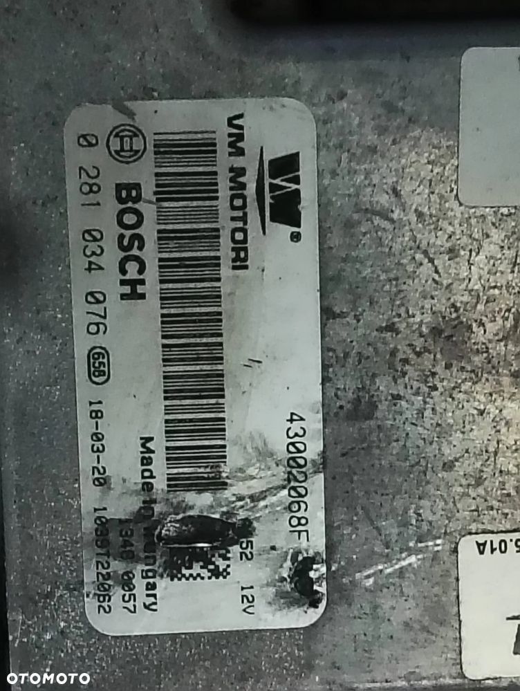 BOSCH  0281034076 43002068F Sterownik Komputer - 2