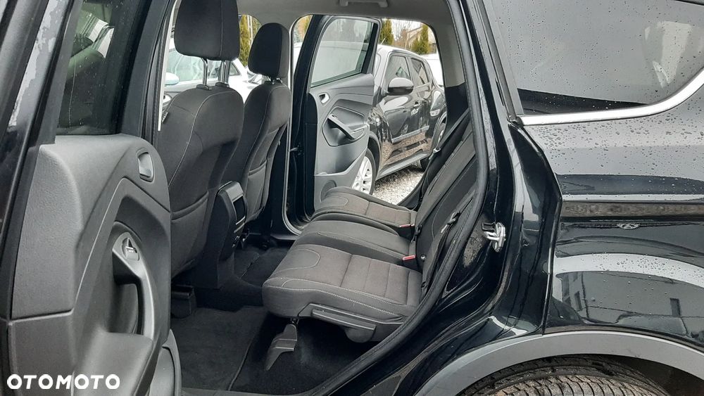 Ford Kuga - 16