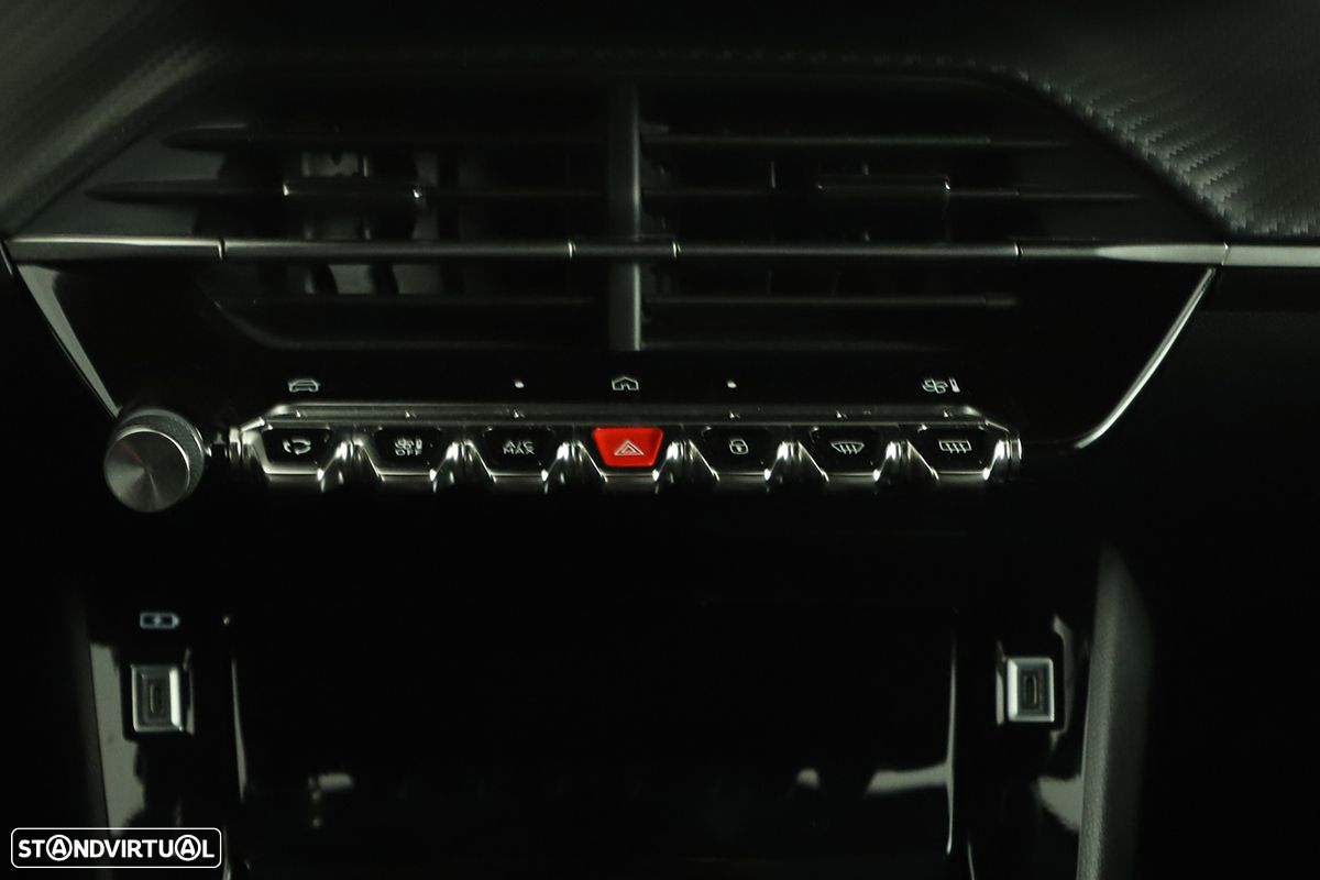 Peugeot 2008 1.2 PureTech Allure - 11