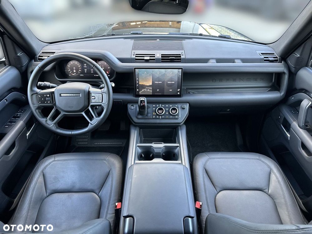Land Rover Defender 3.0 D250 mHEV X-Dynamic HSE - 13