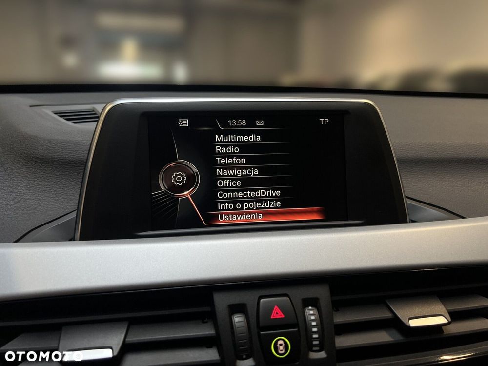 BMW X1 xDrive18d Sport Line - 24