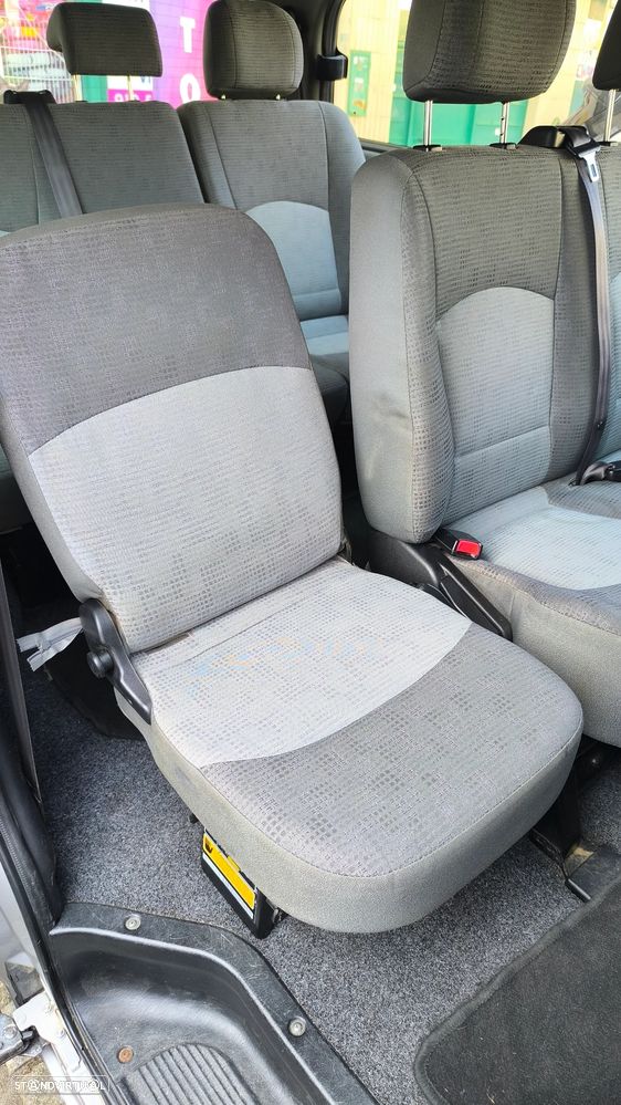 Hyundai H-1 Starex 2.5 CRDi SVX Longo - 11