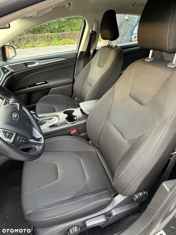 Ford Mondeo 2.0 Hybrid Titanium - 11