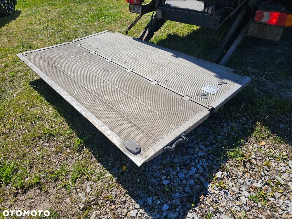 WINDA KLAPA RAMPA ZAŁADOWCZA SKŁADANA CHOWANA BAR TYP BC 1000F2-A1 1000 kg - 1