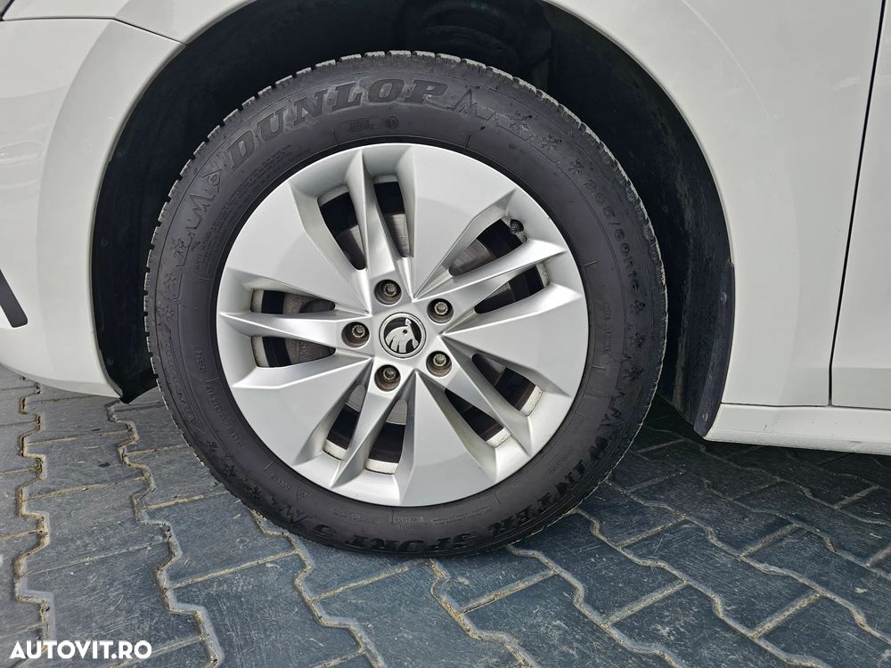 Skoda Octavia 1.5 TSI Ambition - 4