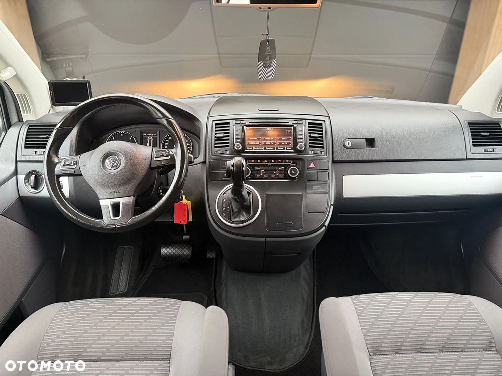 Volkswagen Multivan - 10