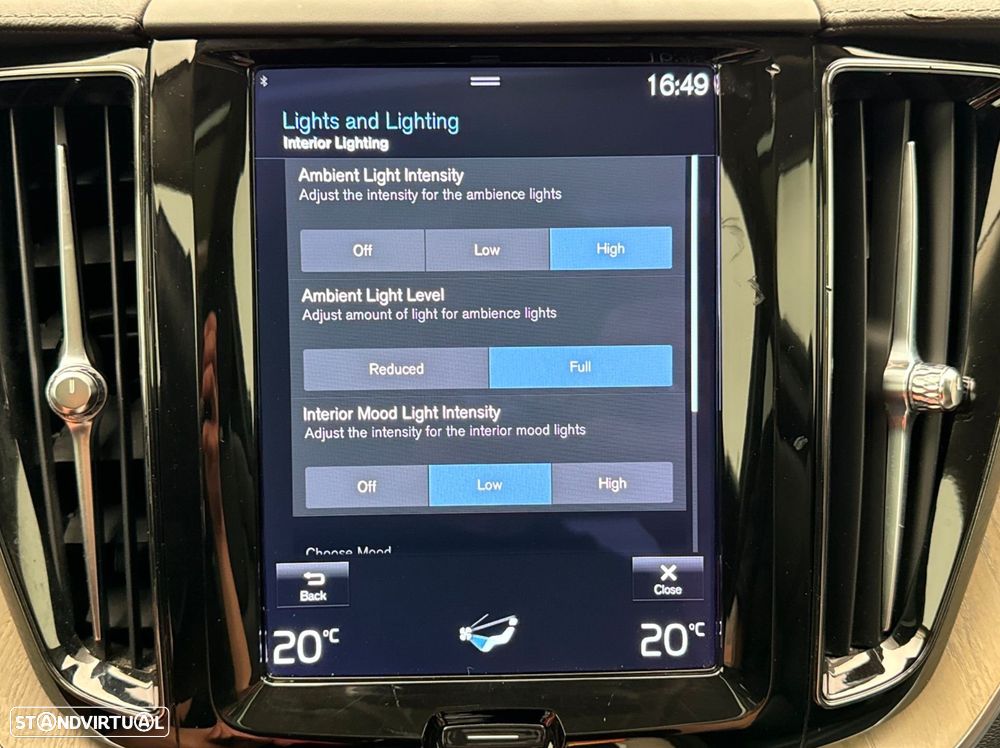 Volvo XC 60 T6 AWD Recharge Geartronic Inscription Expression - 33