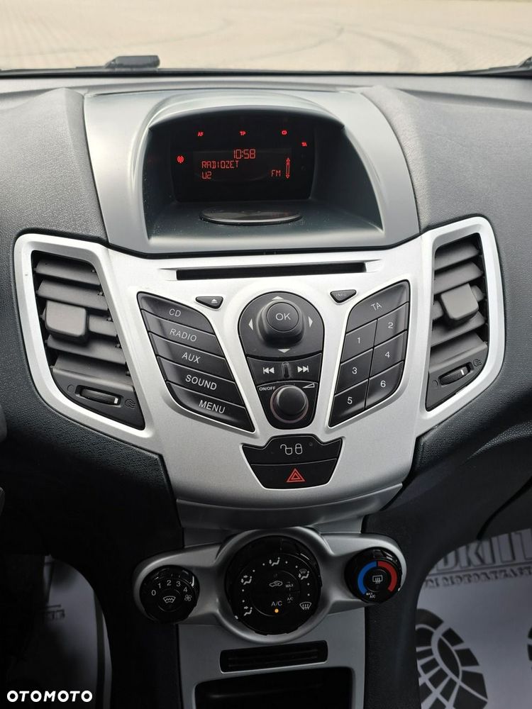 Ford Fiesta - 30