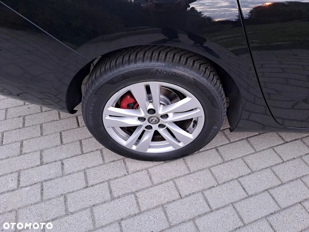 Opel Astra 1.4 Turbo Business - 11
