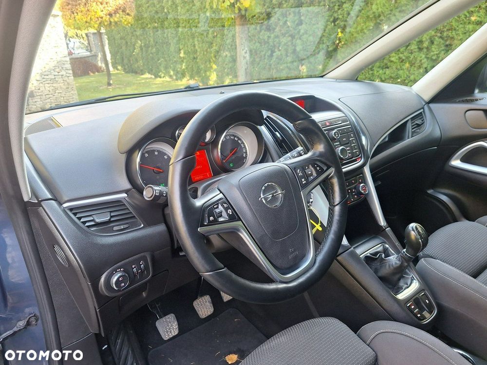 Opel Zafira - 14