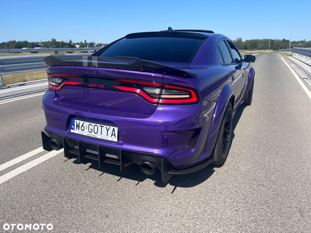Dodge Charger 6.4 Scat Pack Widebody - 19