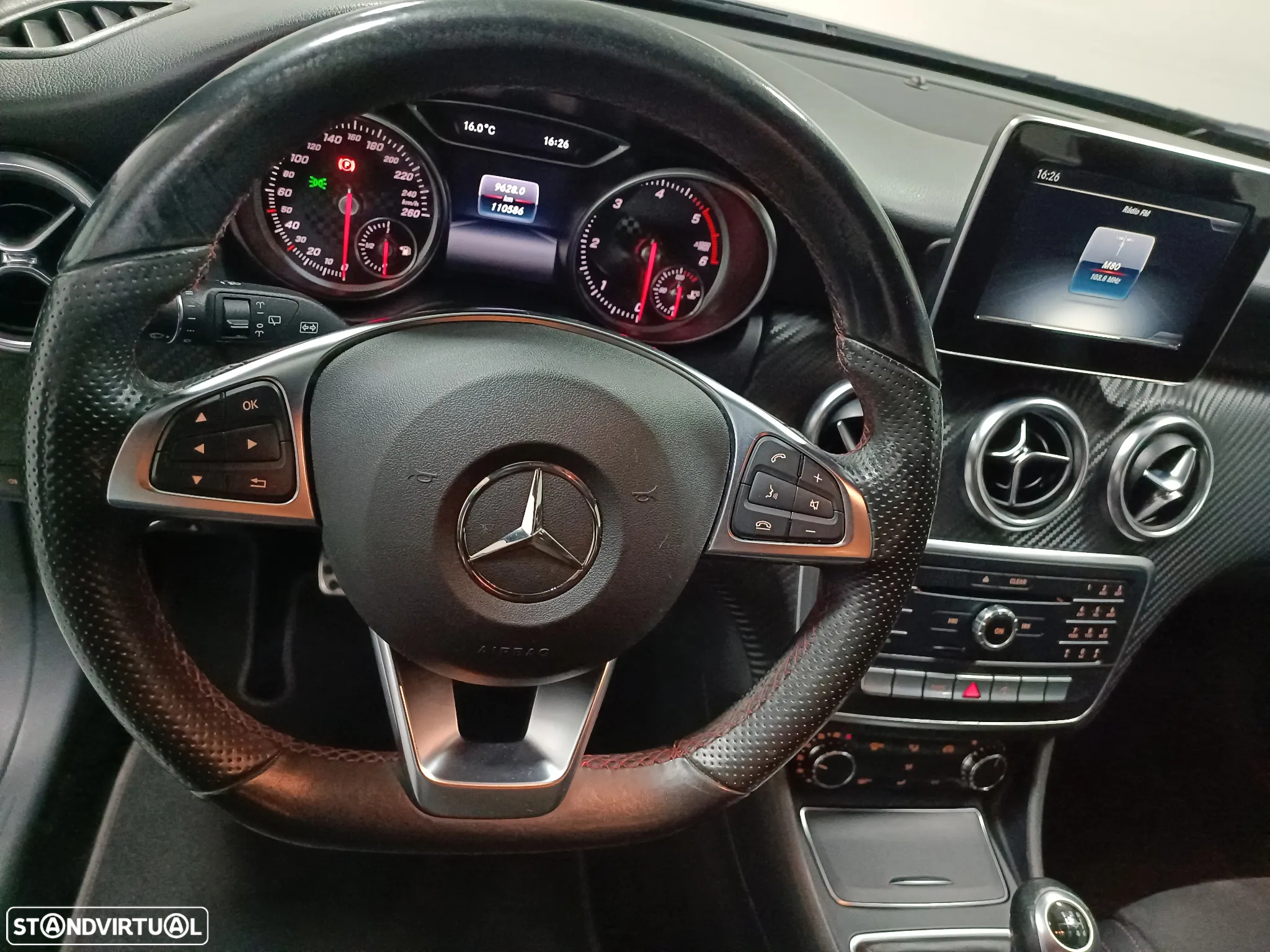 Mercedes-Benz A 180 d AMG Line - 23