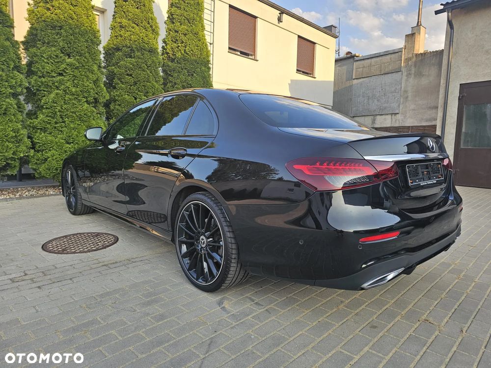 Mercedes-Benz Klasa E 300 9G-TRONIC AMG Line - 6