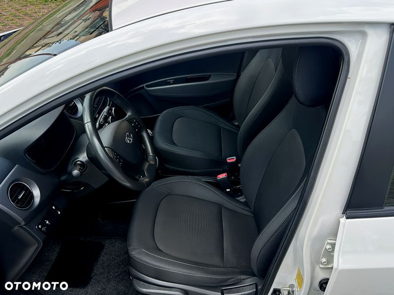 Hyundai i10 - 10