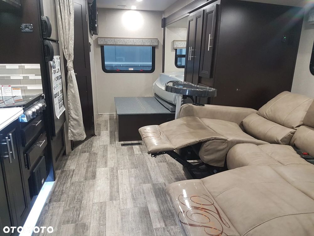 Mercedes-Benz Sprinter - 30