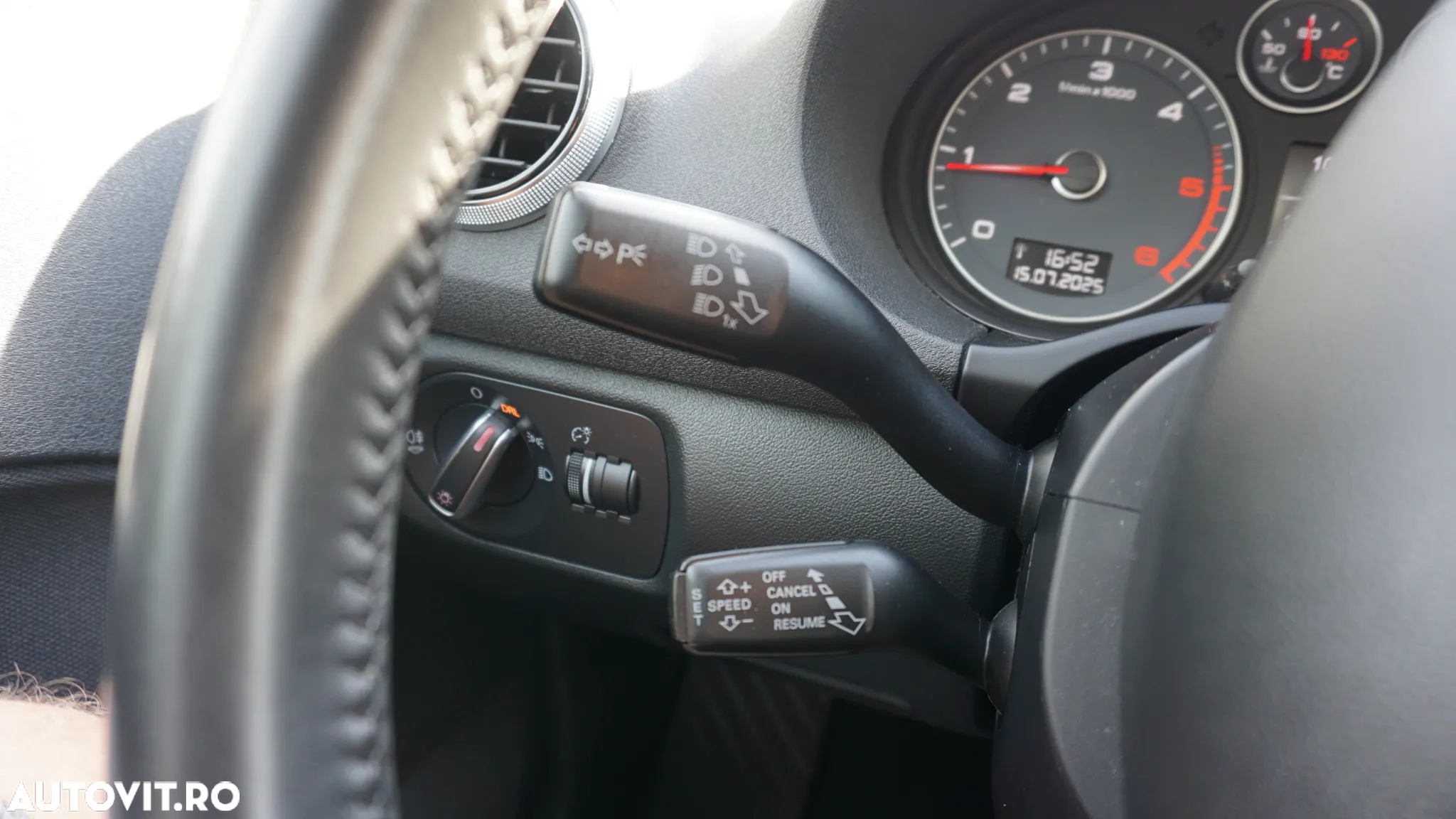 Audi A3 1.6 TDI Sportback DPF S tronic Attraction - 19