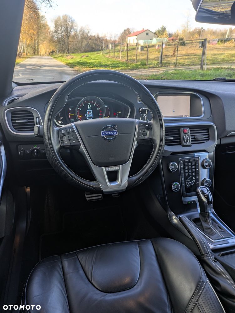 Volvo V40 T5 Geartronic R Design - 9