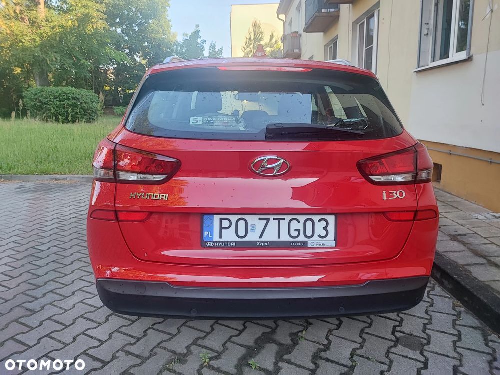 Hyundai i30 1.5 DPI Classic + - 11