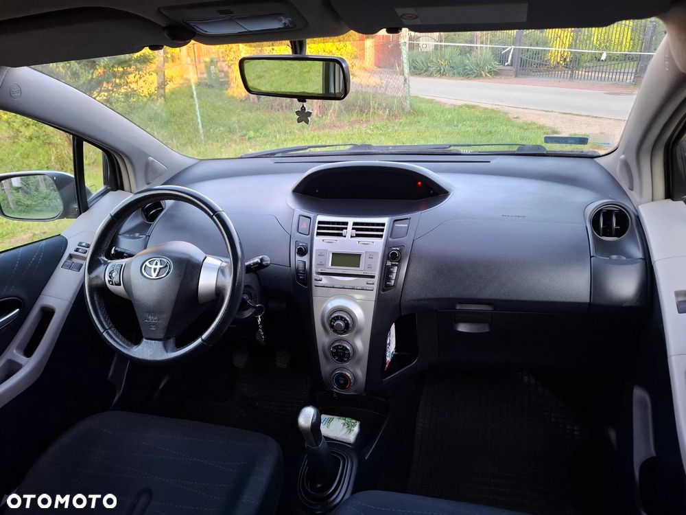 Toyota Yaris 1.4 D-4D Sol - 8
