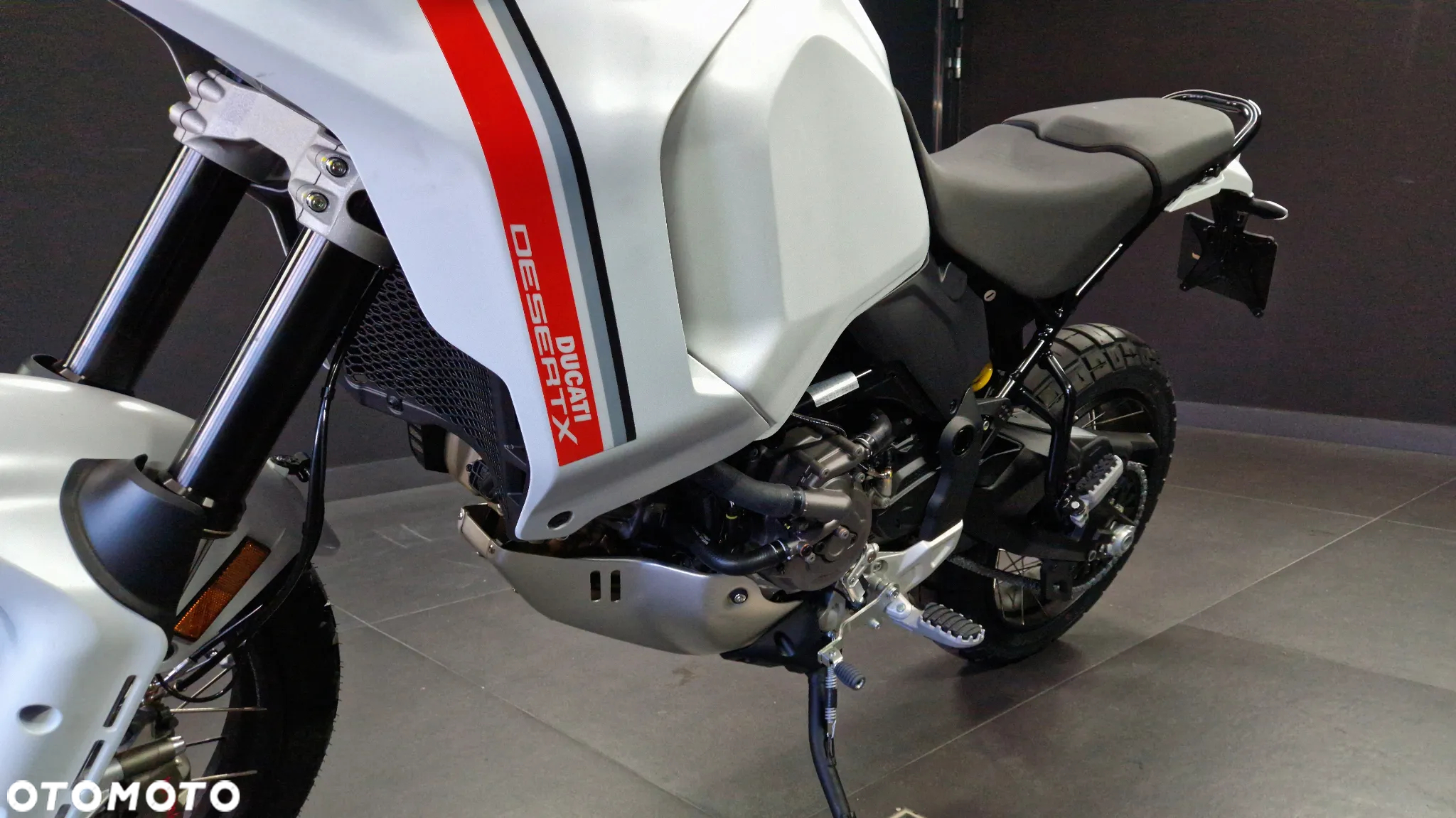 Ducati DesertX - 12