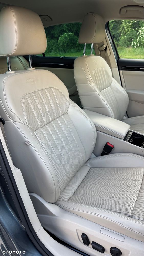 Skoda Superb 2.0 TDI L&K DSG - 16