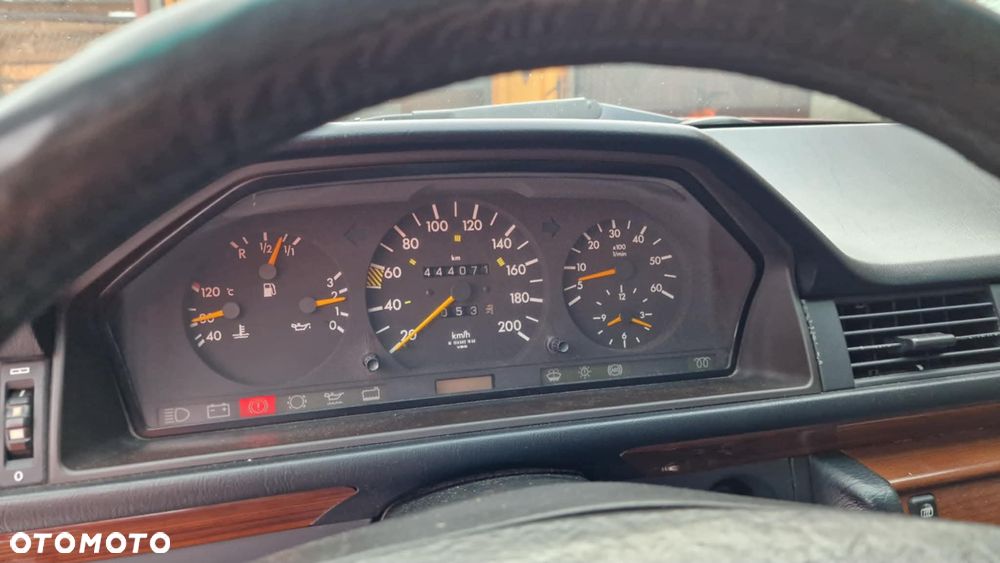 Mercedes-Benz W124 (1984-1993) - 8
