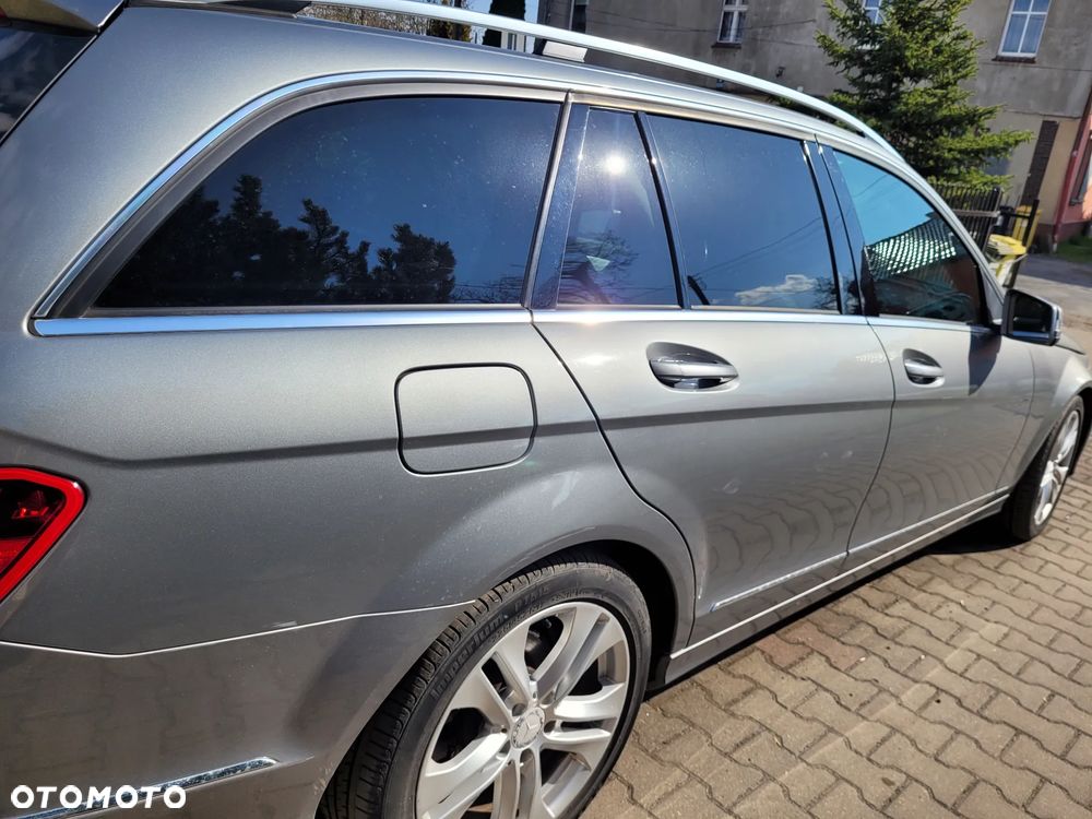 Mercedes-Benz Klasa C 200 CDI BlueEff Avantgarde - 4