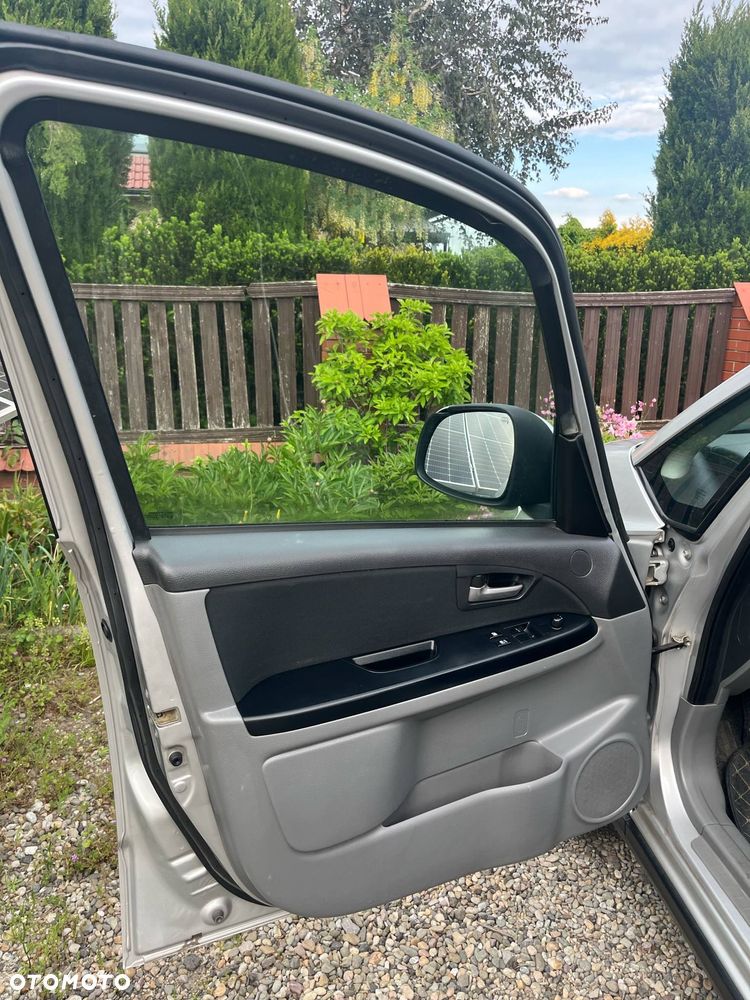Suzuki SX4 1.6 DDiS Comfort - 6