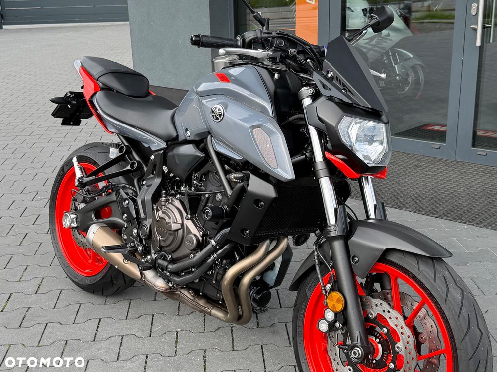 Yamaha MT - 22