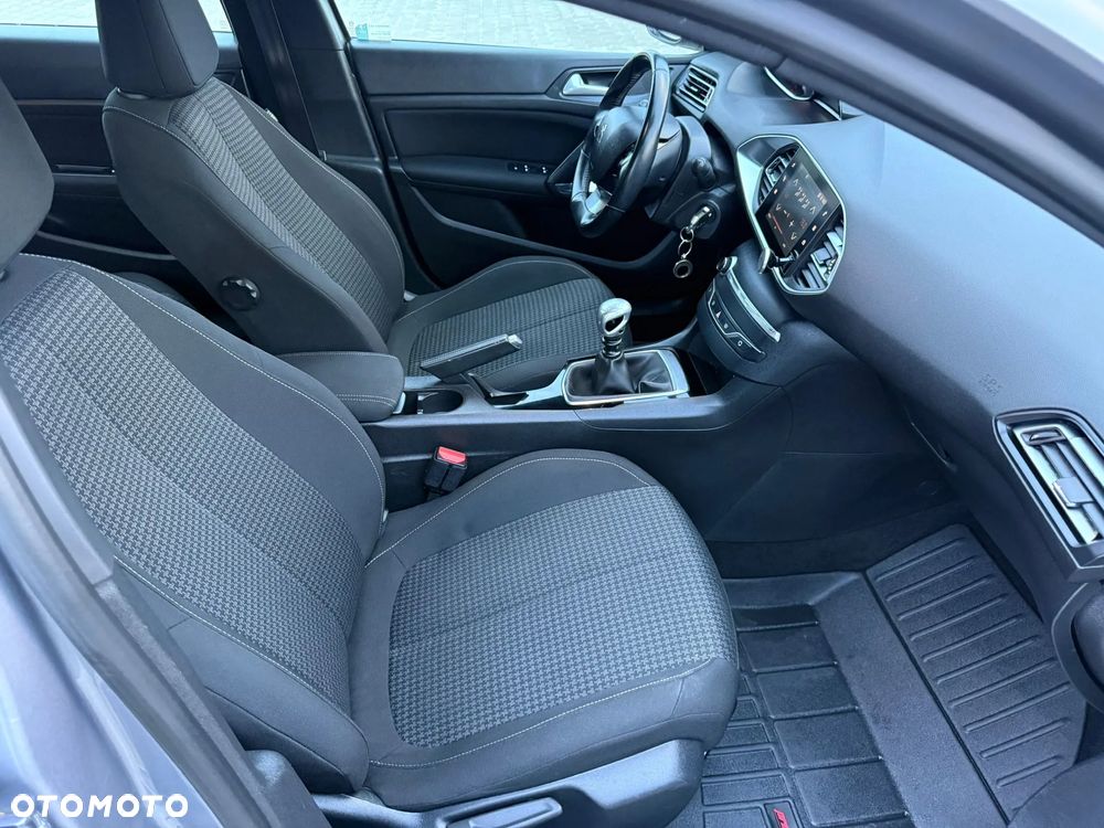 Peugeot 308 1.2 PureTech GPF Allure S&S - 13