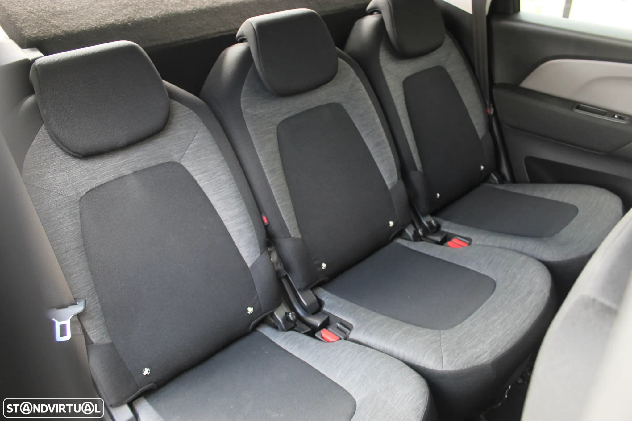 Citroën C4 Spacetourer 1.5 BlueHDi Shine EAT8 - 26