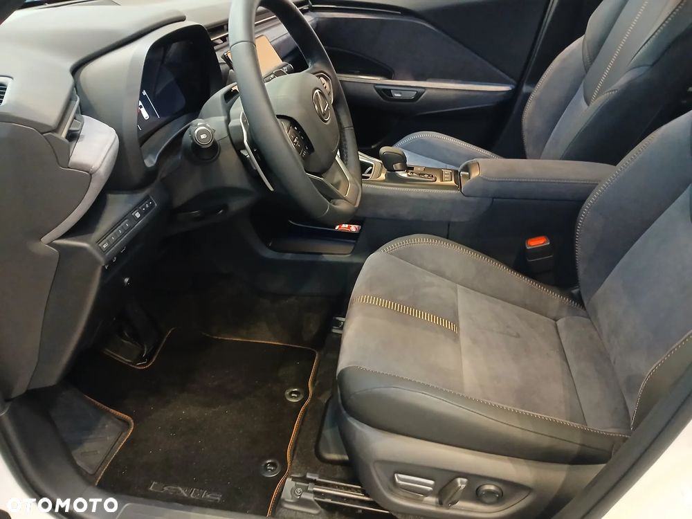 Lexus LBX 1.5 Hybrid Cool - 11