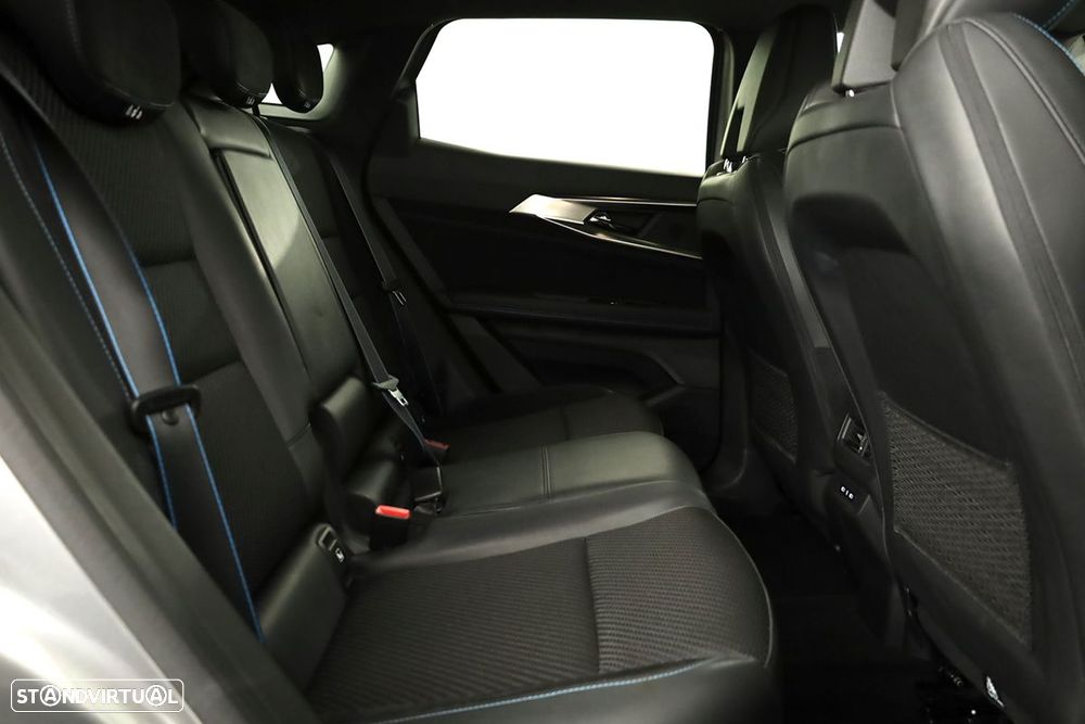 Renault Austral 1.2 E-Tech Iconic - 23