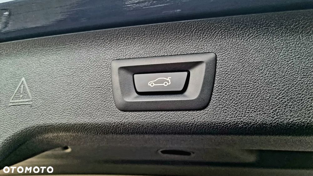 BMW Seria 5 520d Touring Luxury Line - 22