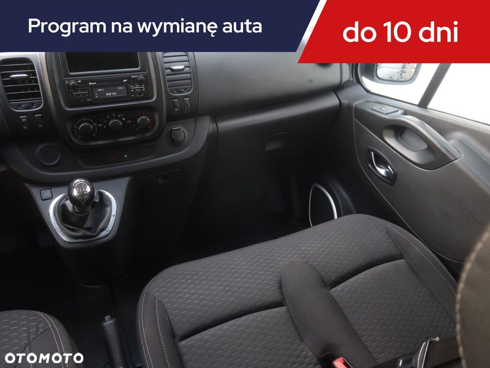 Opel Vivaro - 10