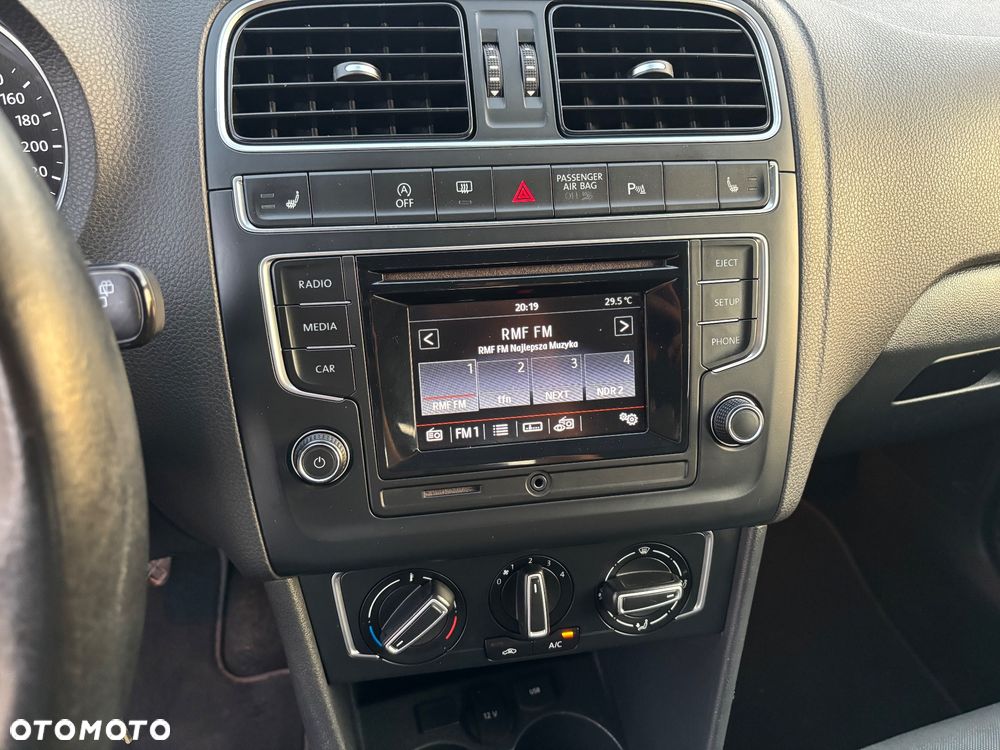 Volkswagen Polo - 15
