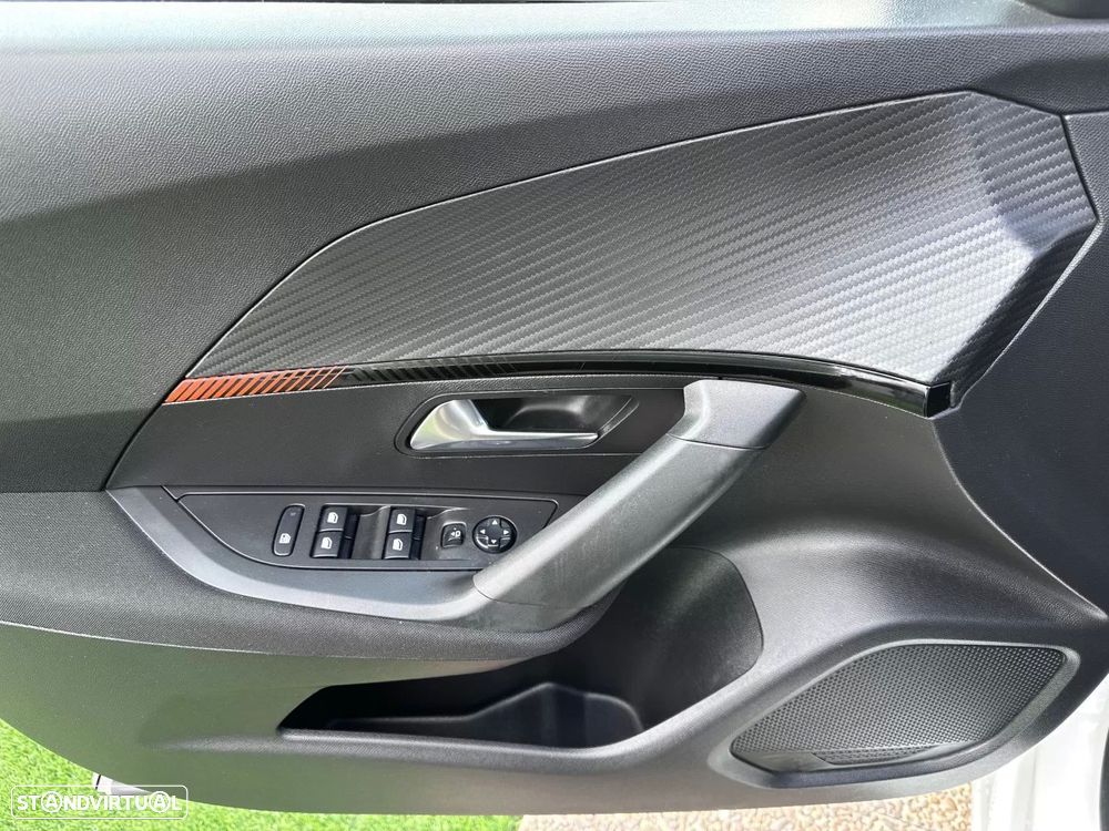Peugeot 2008 1.2 PureTech Allure Pack - 23
