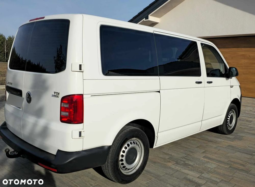 Volkswagen Caravelle - 10
