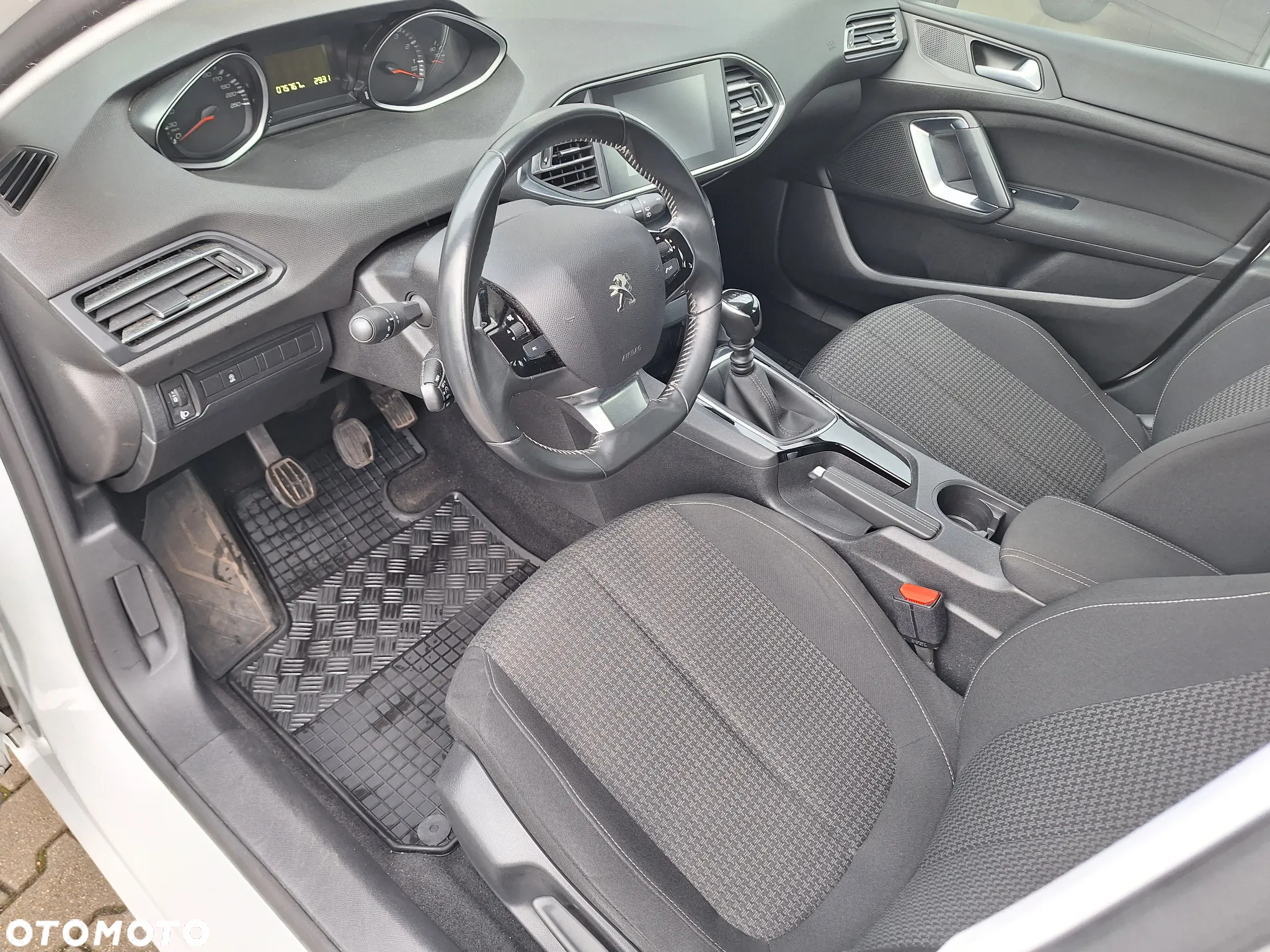 Peugeot 308 1.2 PureTech Business Line S&S - 5