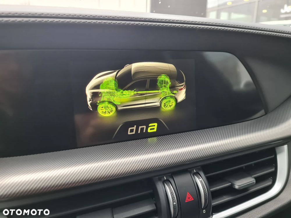 Alfa Romeo Stelvio 2.0 Turbo Executive Q4 - 25