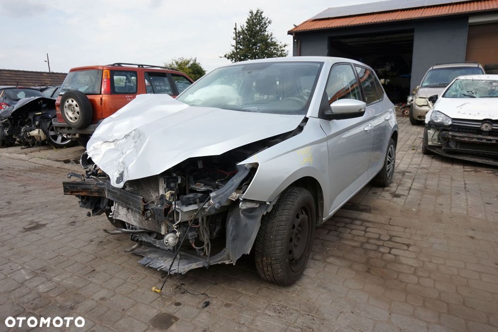 SKODA FABIA III NJ3 5D HB 2016 LA7W 1.2 TSI CJZC 90KM PED SREBRNY na części - 1