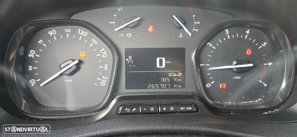 Opel Vivaro - 8
