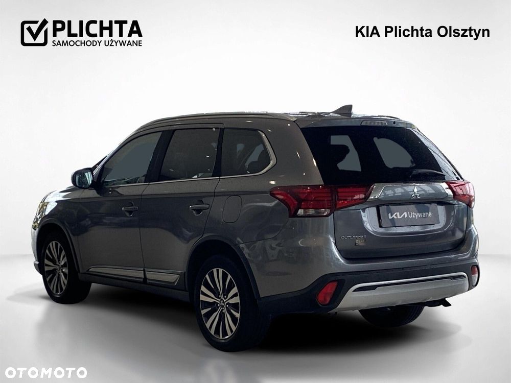Mitsubishi Outlander - 4