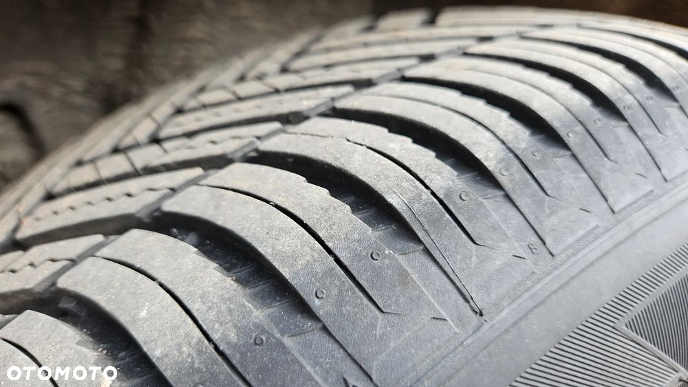 Honda CR-V 2.0 L 4WD - 18